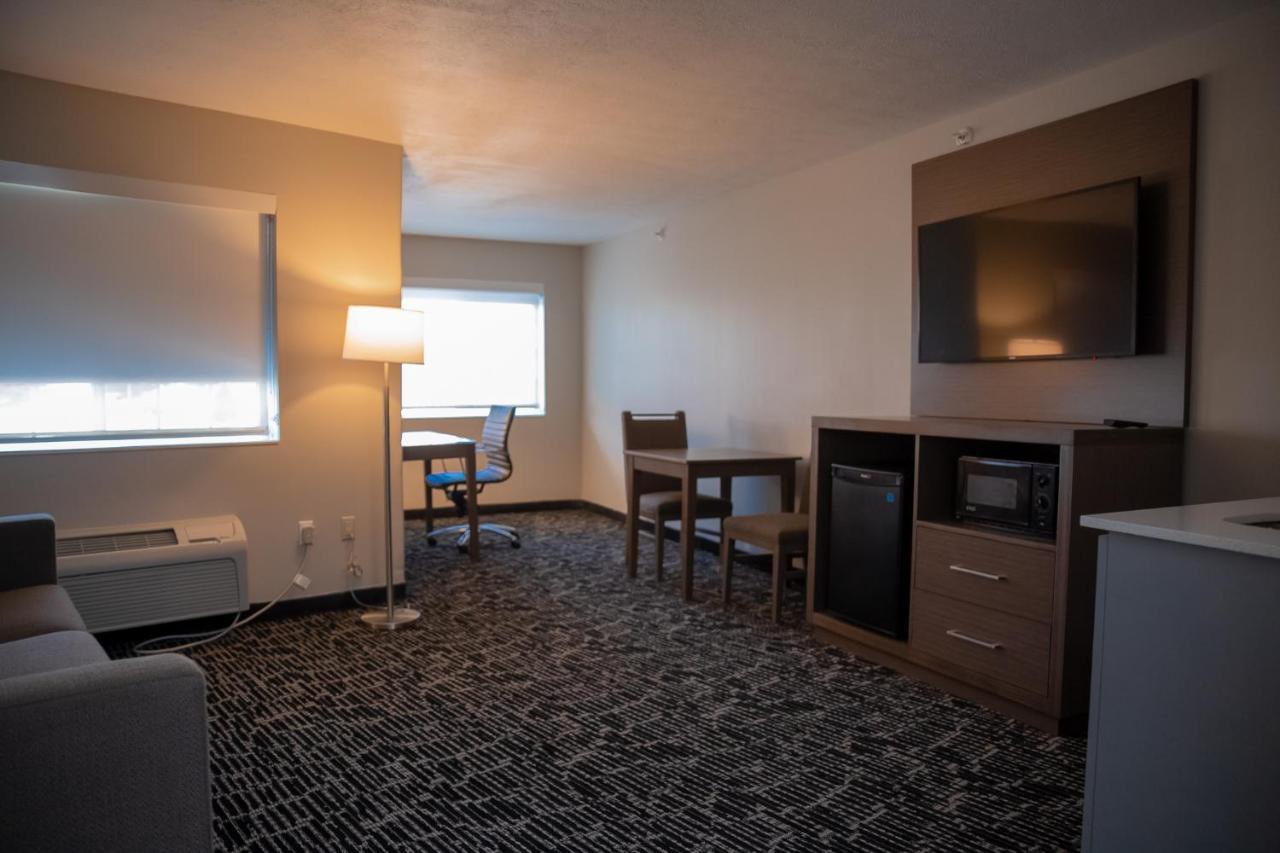 Clarion Pointe Indianapolis Airport Hotel Plainfield Exterior foto