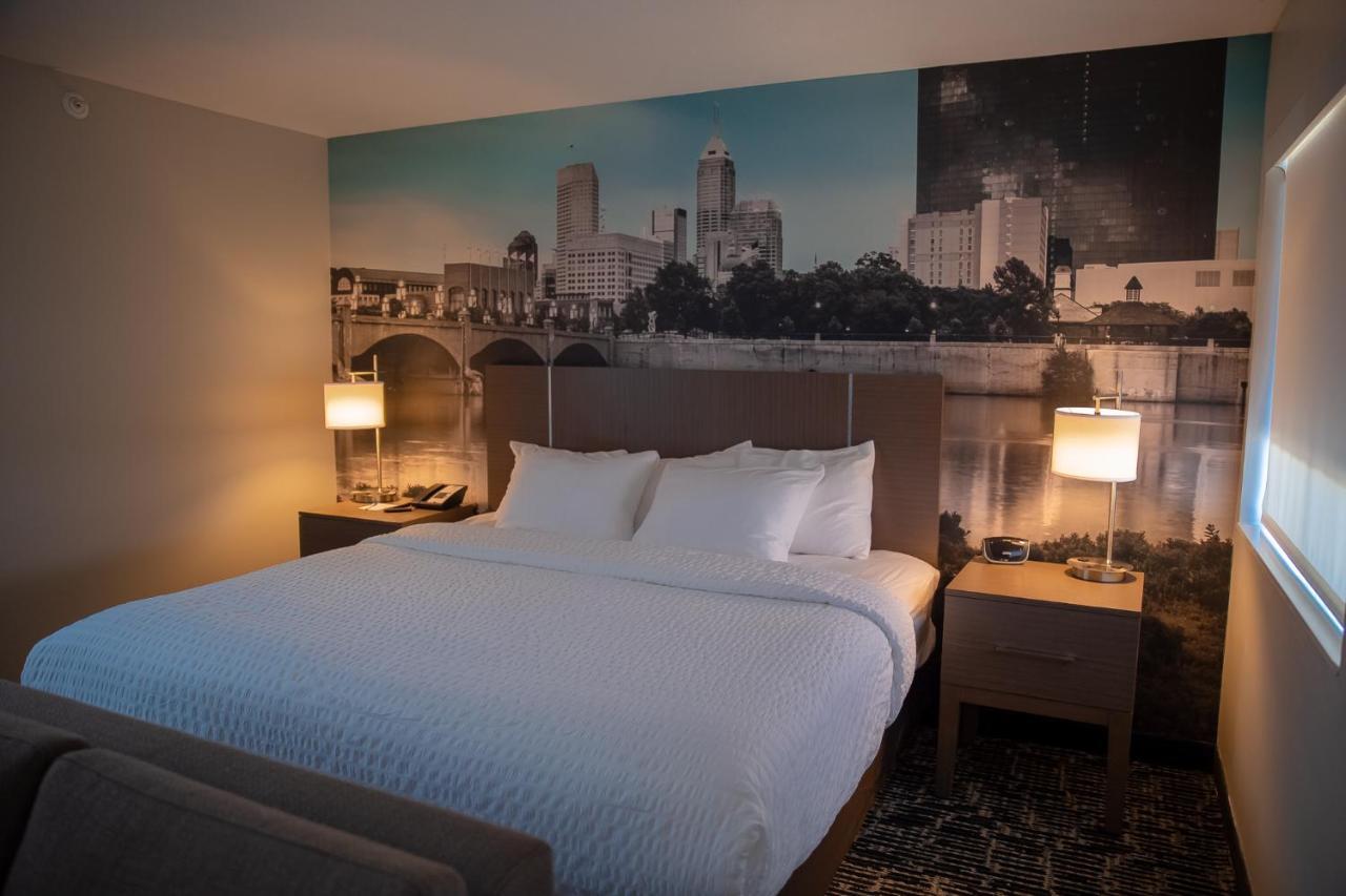 Clarion Pointe Indianapolis Airport Hotel Plainfield Exterior foto