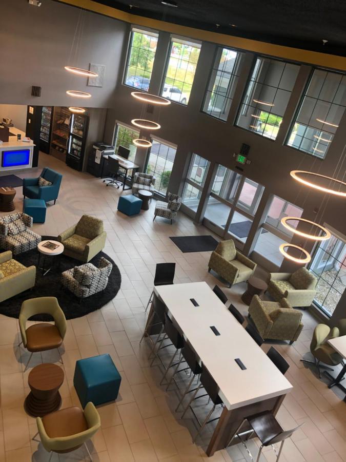 Clarion Pointe Indianapolis Airport Hotel Plainfield Exterior foto